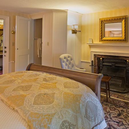 Colby Hill Inn Henniker Екстериор снимка